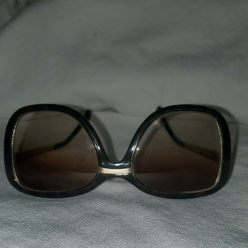 CHANEL Black and Brown Sunglasses - Picture 6 of 7